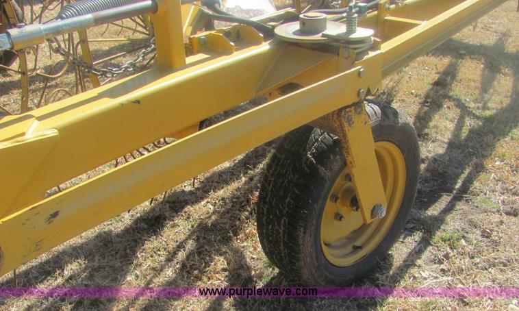 image for item 6925 2007 Vermeer WRX20 wheel hay rake