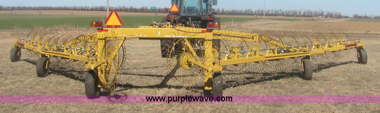 image for item 6925 2007 Vermeer WRX20 wheel hay rake