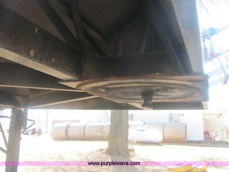 image for item 6926 2011 Neville double hopper grain trailer