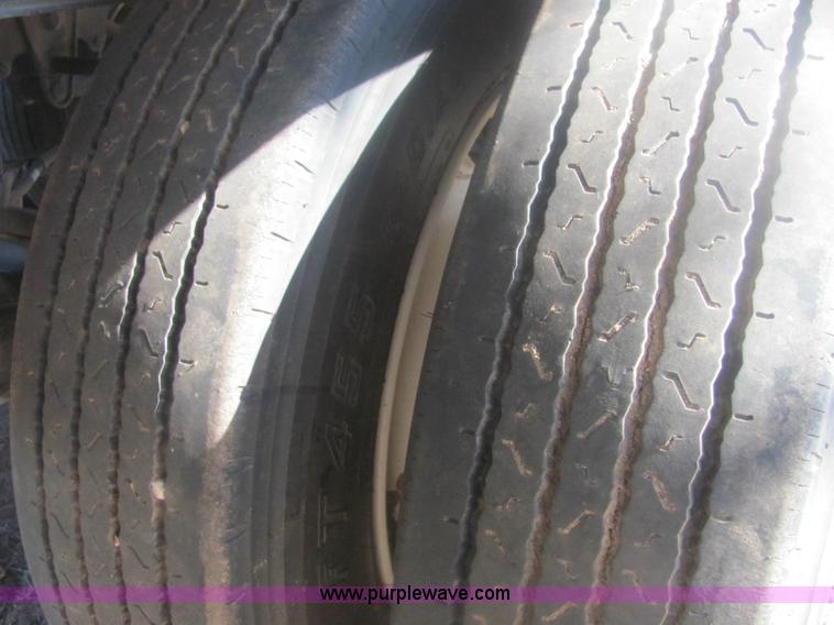 image for item 6926 2011 Neville double hopper grain trailer