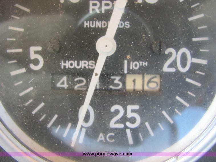 image for item 6927 Minneapolis Moline G950 tractor