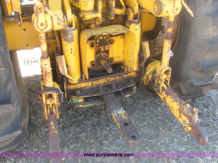 image for item 6927 Minneapolis Moline G950 tractor