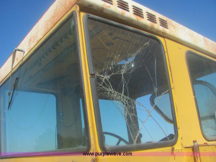 image for item 6927 Minneapolis Moline G950 tractor