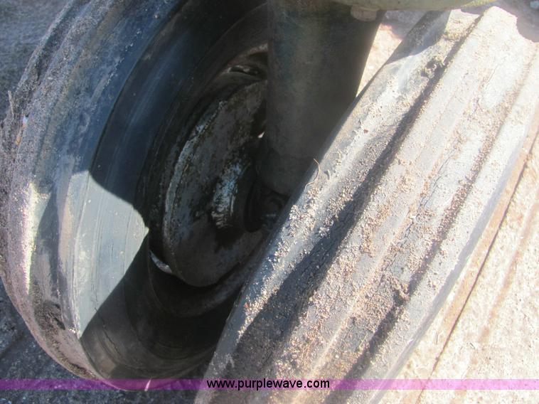 image for item 6928 Oliver 77 row crop tractor