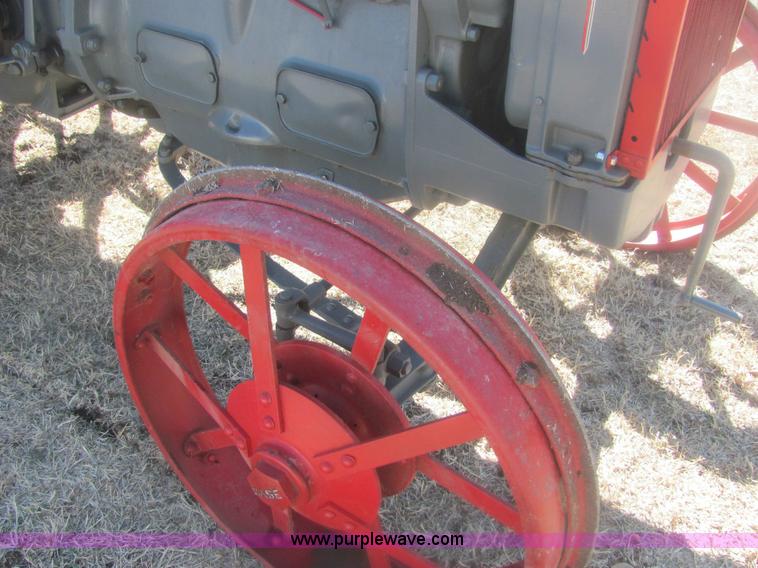 image for item 6929 Case L tractor