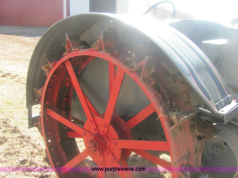 image for item 6929 Case L tractor