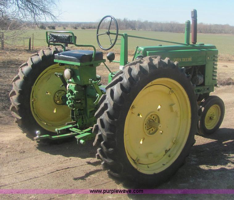 image for item 6930 John Deere B tractor