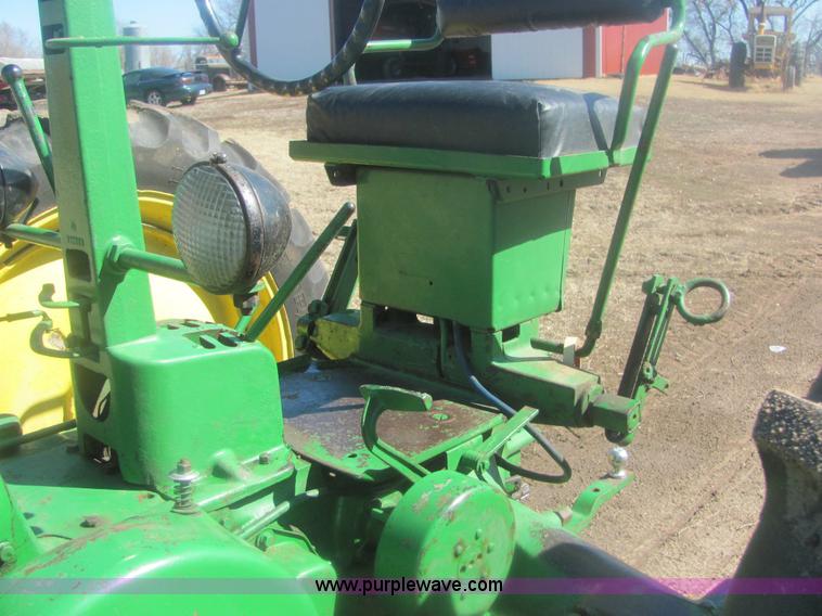 image for item 6930 John Deere B tractor