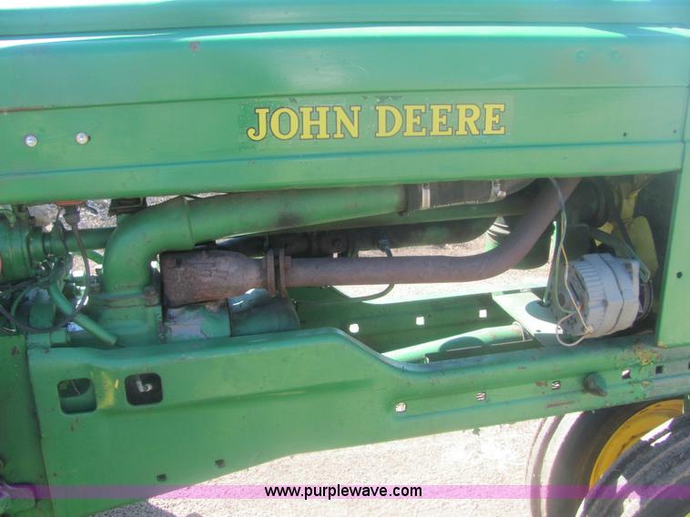 image for item 6930 John Deere B tractor