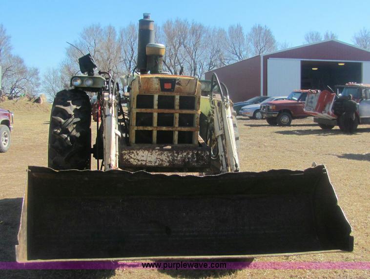 image for item 6931 Oliver 1850 tractor with loader