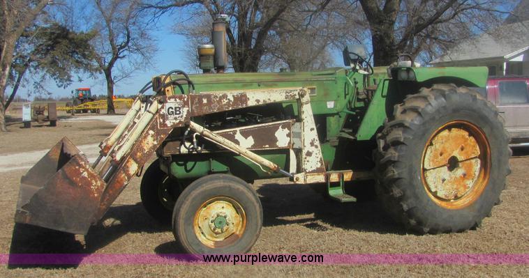 image for item 6931 Oliver 1850 tractor with loader