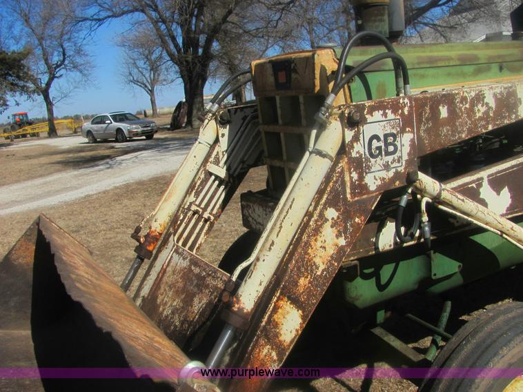 image for item 6931 Oliver 1850 tractor with loader