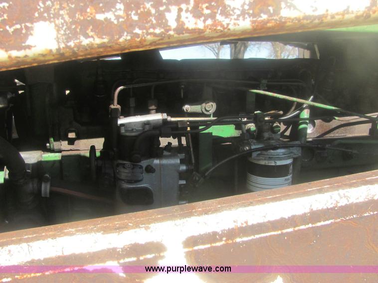 image for item 6931 Oliver 1850 tractor with loader