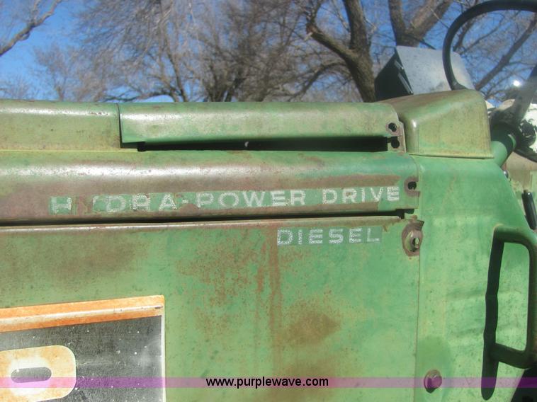 image for item 6931 Oliver 1850 tractor with loader