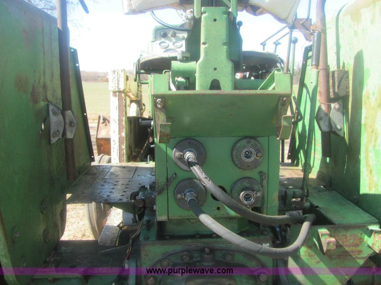 image for item 6931 Oliver 1850 tractor with loader