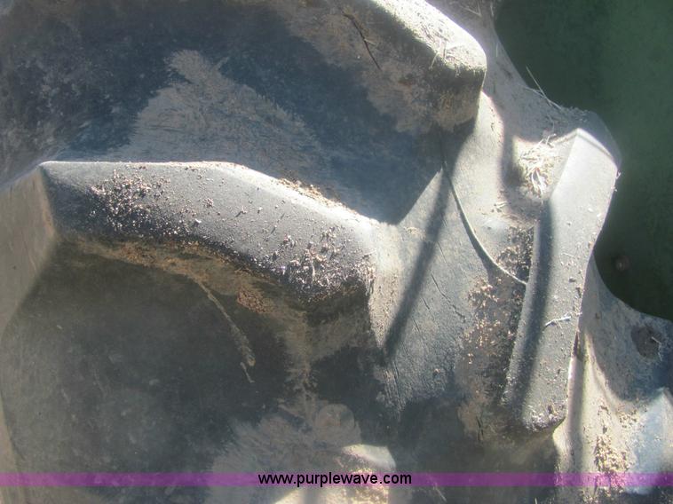 image for item 6931 Oliver 1850 tractor with loader