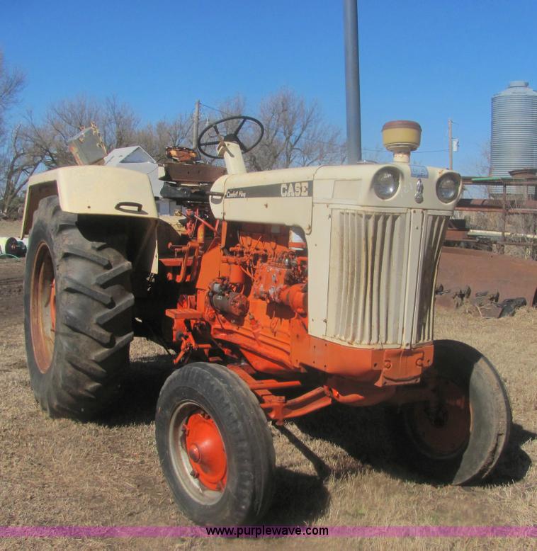 image for item 6932 Case 930 Comfort King tractor