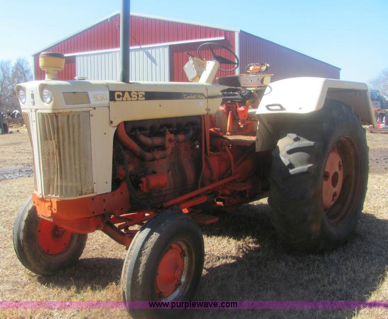 image for item 6932 Case 930 Comfort King tractor