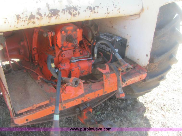 image for item 6932 Case 930 Comfort King tractor