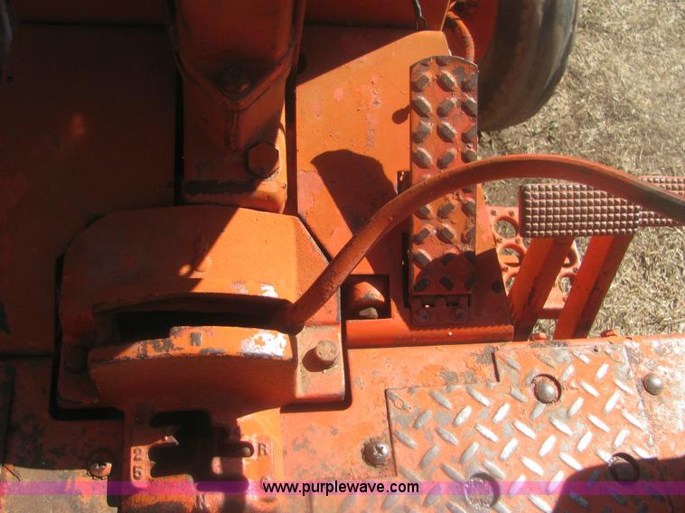 image for item 6932 Case 930 Comfort King tractor