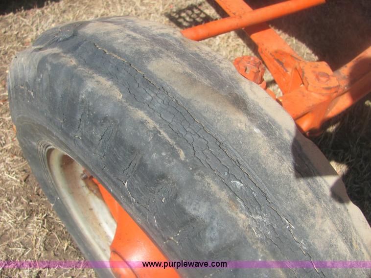 image for item 6932 Case 930 Comfort King tractor