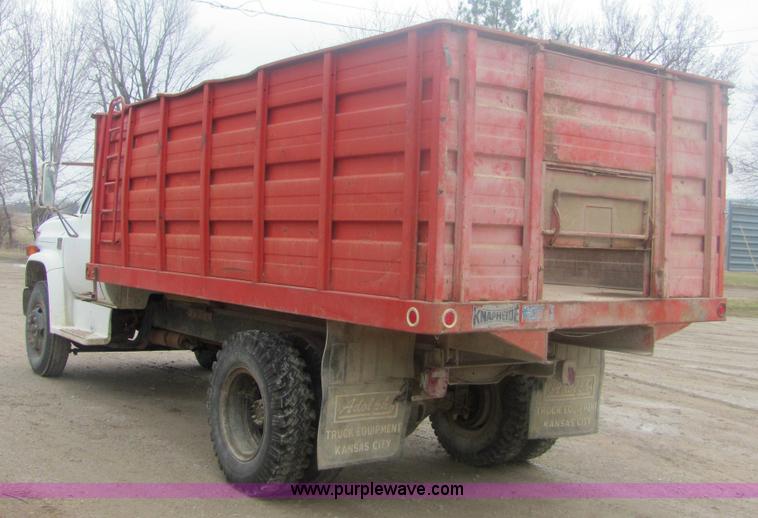image for item 6955 1978 Chevrolet C65 dump truck