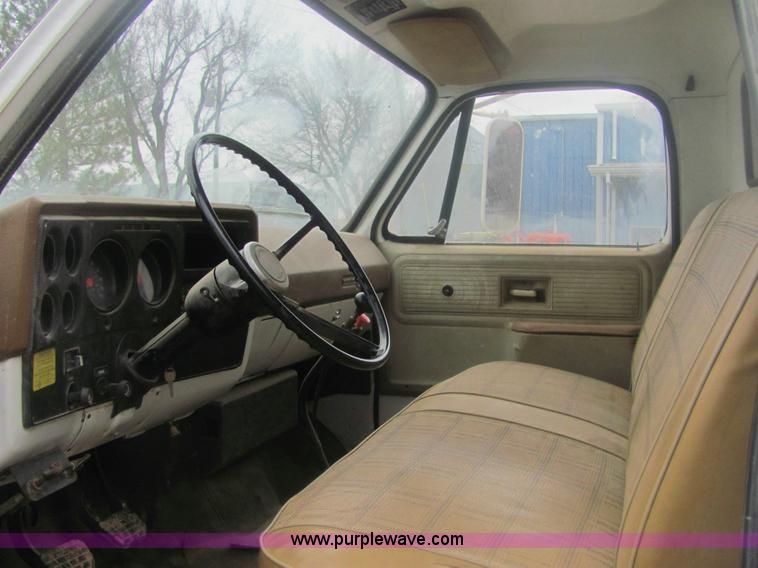 image for item 6955 1978 Chevrolet C65 dump truck
