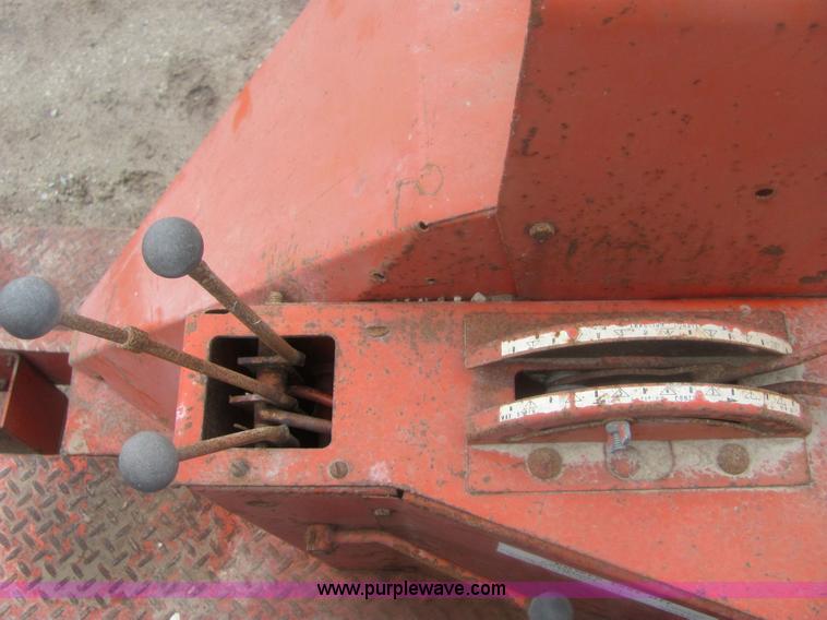 image for item 6956 Allis Chalmers 220 tractor