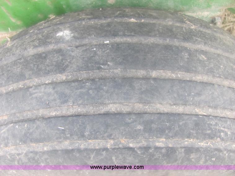 image for item 6981 John Deere 336 small square baler