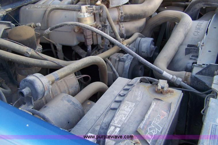 image for item 7316 1990 Ford F150 XLT Lariat pickup truck