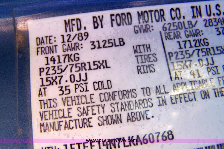 image for item 7316 1990 Ford F150 XLT Lariat pickup truck