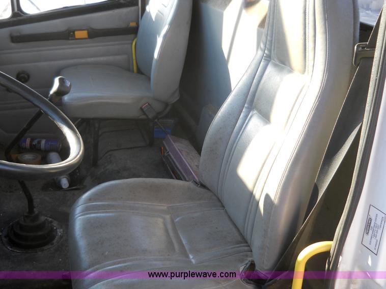 image for item 7815 1996 Freightliner FL70 semi truck