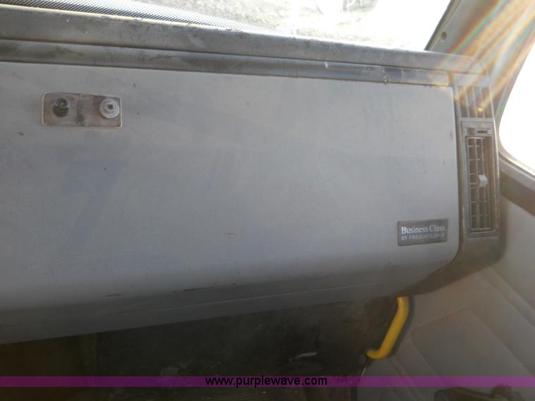 image for item 7815 1996 Freightliner FL70 semi truck