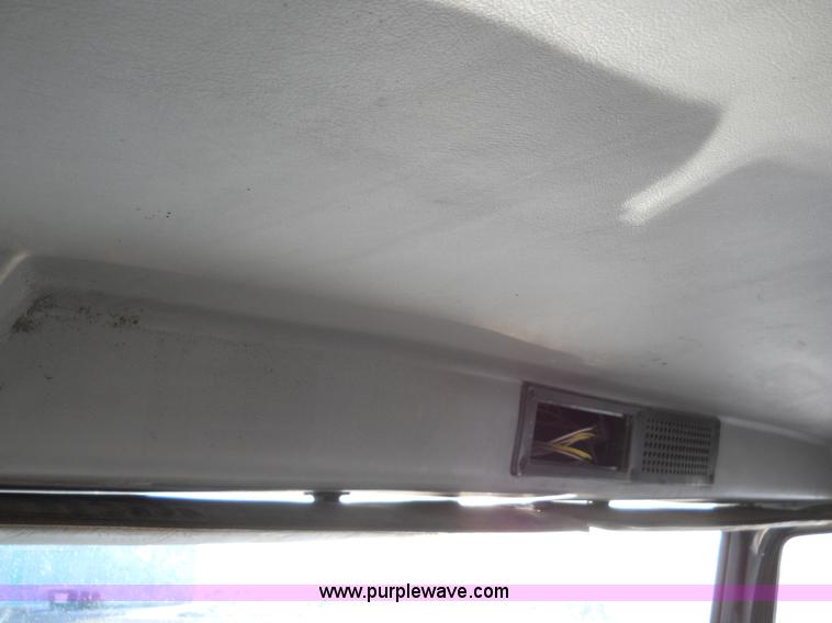 image for item 7815 1996 Freightliner FL70 semi truck