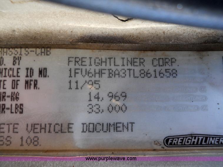 image for item 7815 1996 Freightliner FL70 semi truck