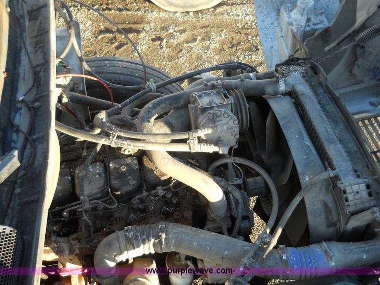 image for item 7815 1996 Freightliner FL70 semi truck