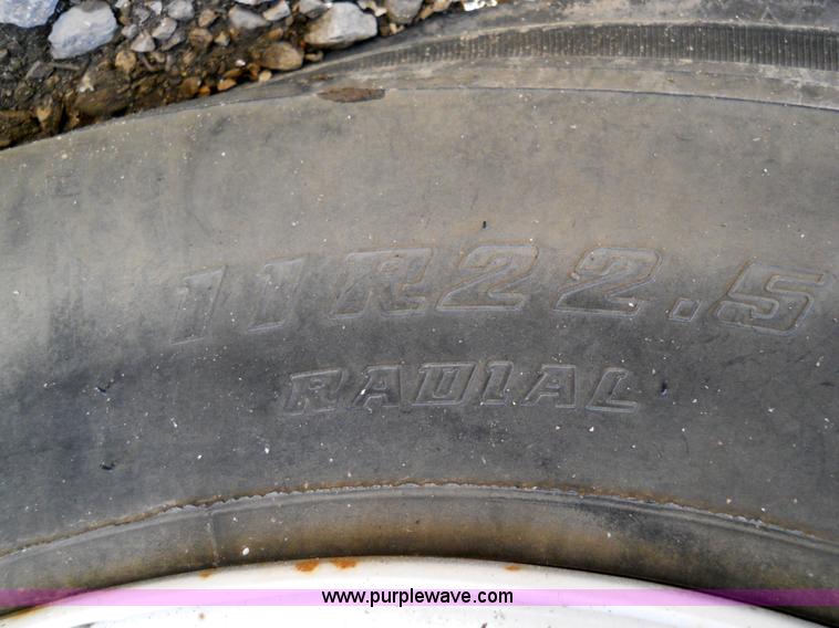 image for item 7815 1996 Freightliner FL70 semi truck