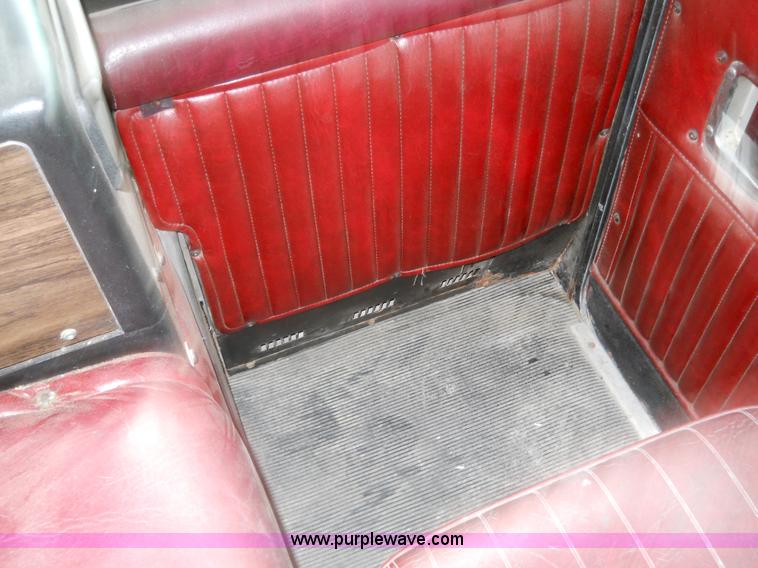 image for item 7819 1992 Kenworth K100E semi truck with hopper