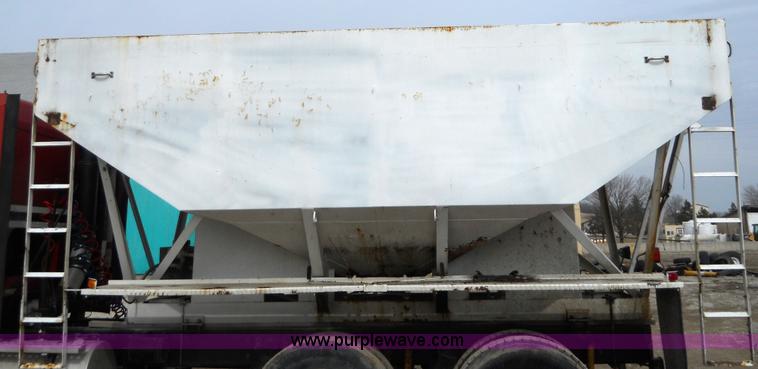 image for item 7819 1992 Kenworth K100E semi truck with hopper