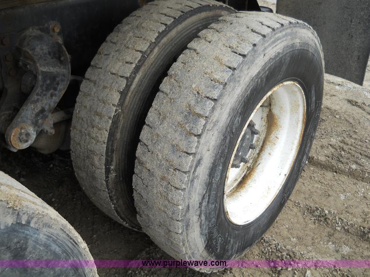 image for item 7819 1992 Kenworth K100E semi truck with hopper