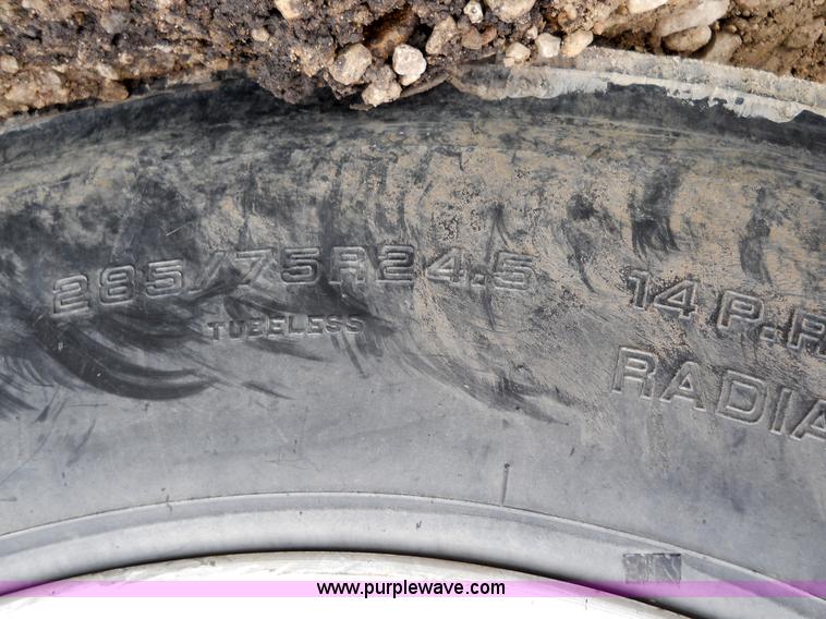 image for item 7819 1992 Kenworth K100E semi truck with hopper