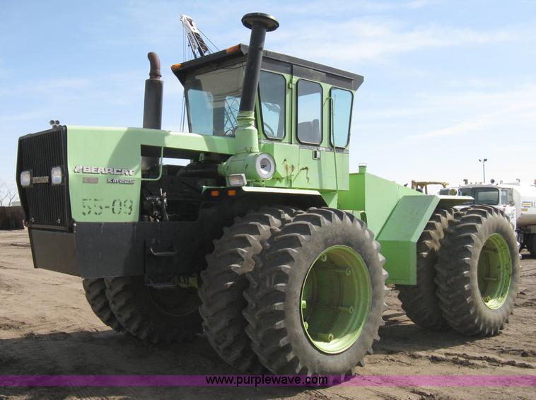 image for item 8039 1981 Steiger Bearcat KM-225 articulated tractor