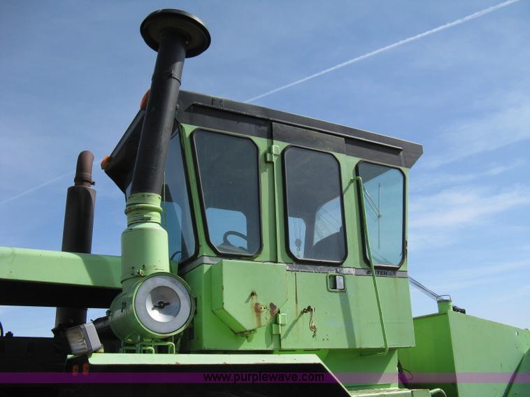 image for item 8039 1981 Steiger Bearcat KM-225 articulated tractor