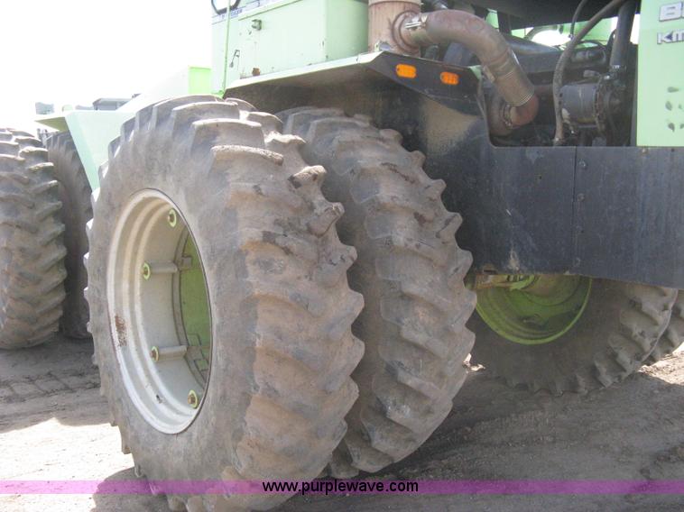 image for item 8039 1981 Steiger Bearcat KM-225 articulated tractor