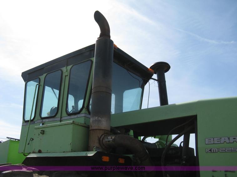 image for item 8039 1981 Steiger Bearcat KM-225 articulated tractor