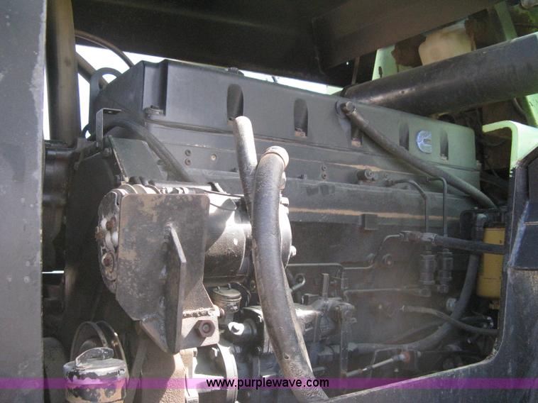 image for item 8039 1981 Steiger Bearcat KM-225 articulated tractor