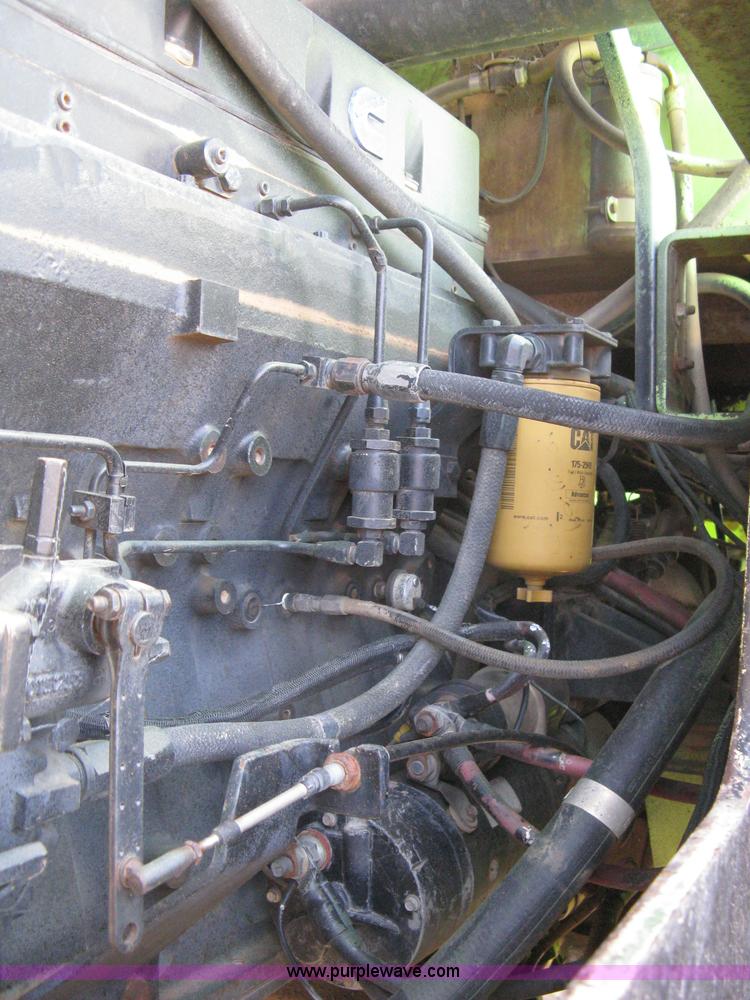 image for item 8039 1981 Steiger Bearcat KM-225 articulated tractor