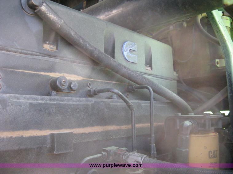 image for item 8039 1981 Steiger Bearcat KM-225 articulated tractor