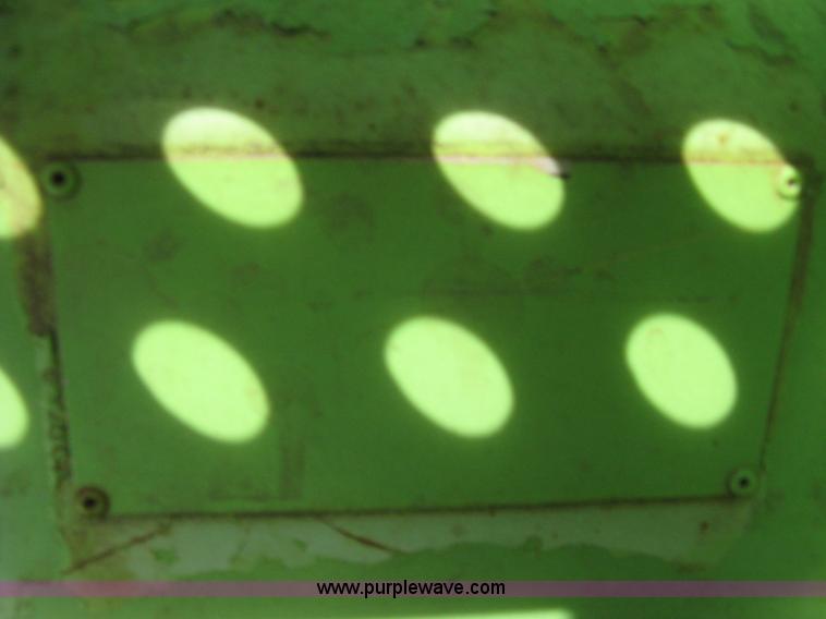 image for item 8039 1981 Steiger Bearcat KM-225 articulated tractor