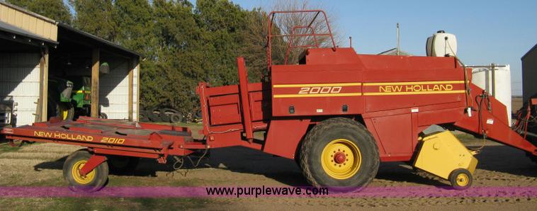 image for item 8040 1996 New Holland D2000 3x4 large square baler with accumulator